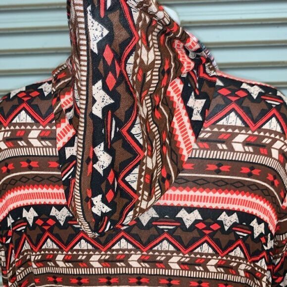 Raffi & Ro long cardigan geometric design w/ hood - Picture 8 of 8